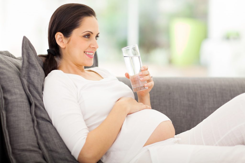 A importância da água da gravidez