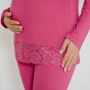 Pijama com abertura amamentação e renda rosa detalhe